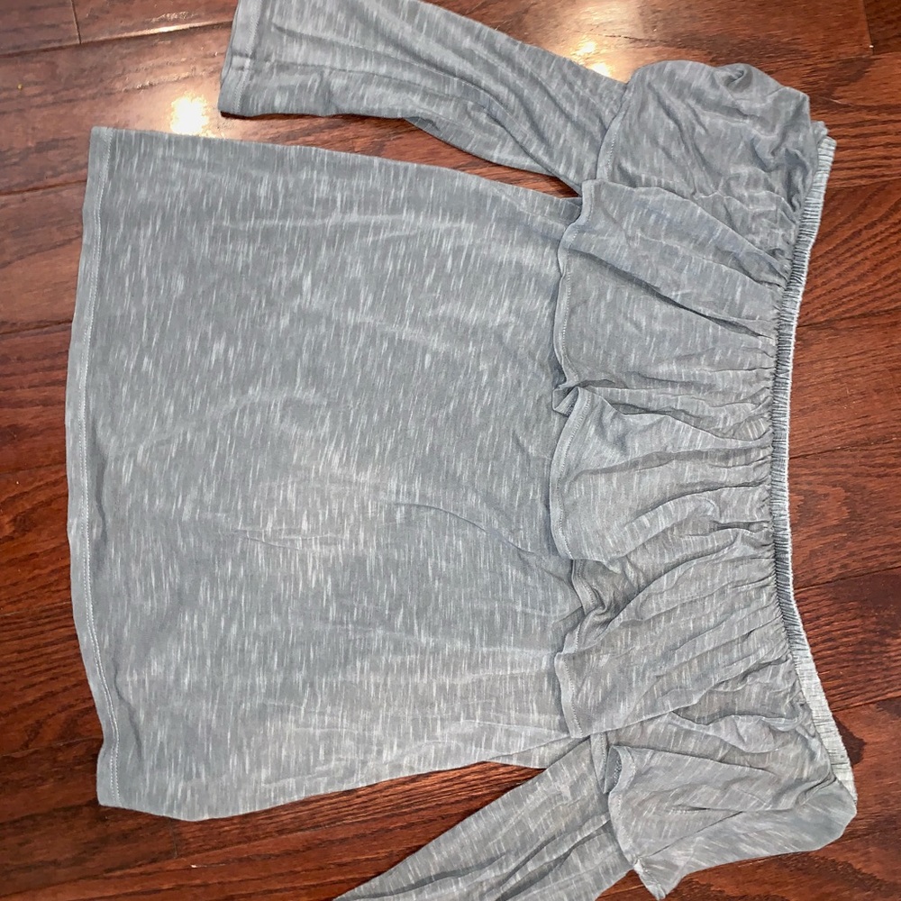 **American Eagle Grey off the shoulder crop top**